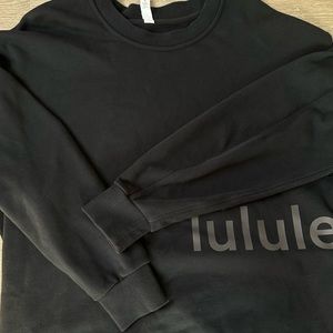 Black Lululemon oversized screwneck